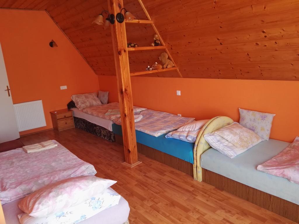 Agávé Apartman Sárvár Esterno foto