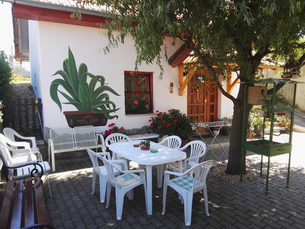 Agávé Apartman Sárvár Esterno foto